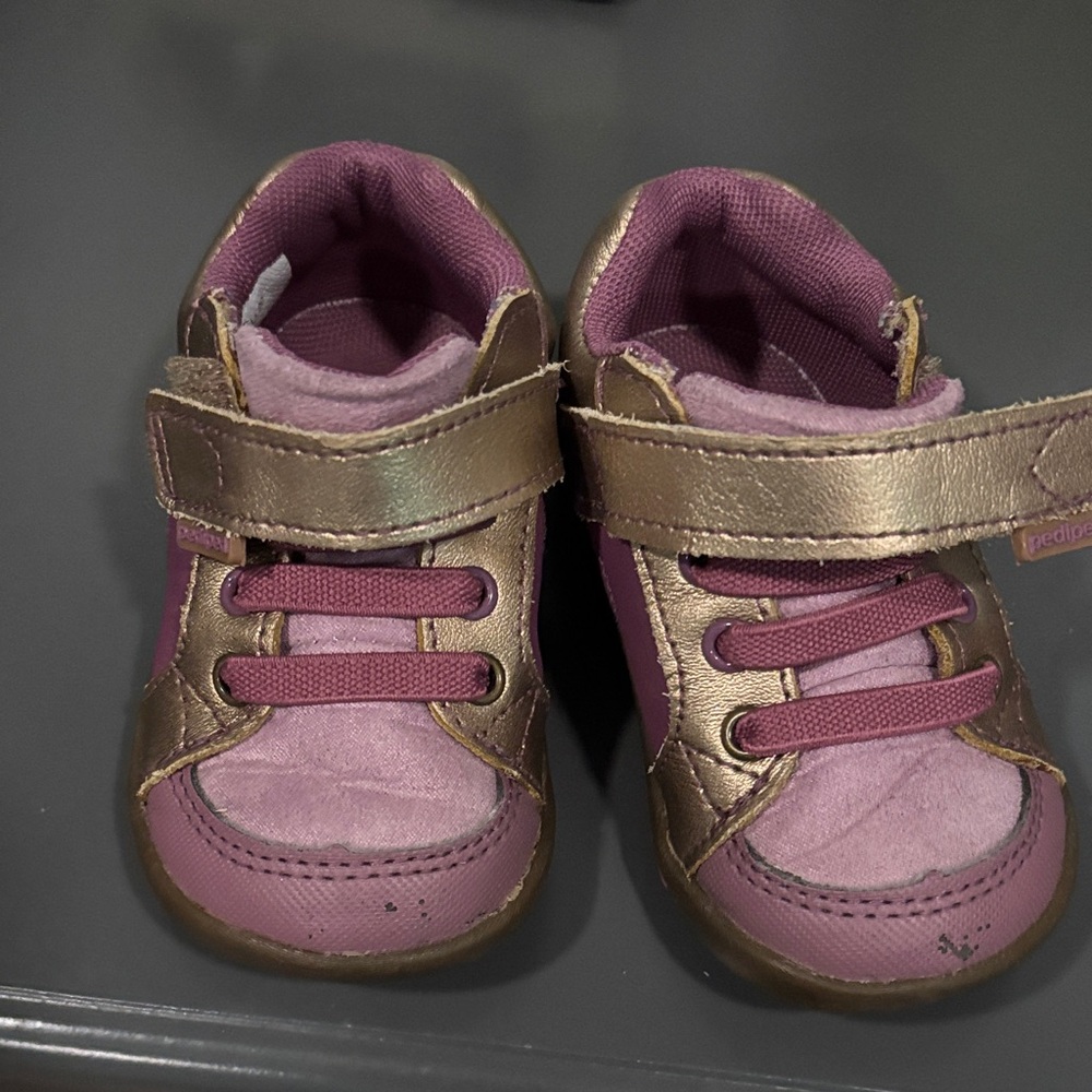 pediped Metallic Gold and Mauve Toddler Sneakers